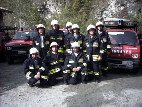 foto di gruppo dei vigili del fuoco volontari di Excenex