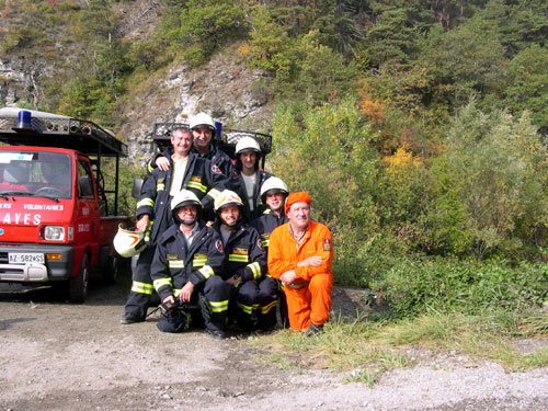 foto di gruppo dei vigili del fuoco volontari di Porossan