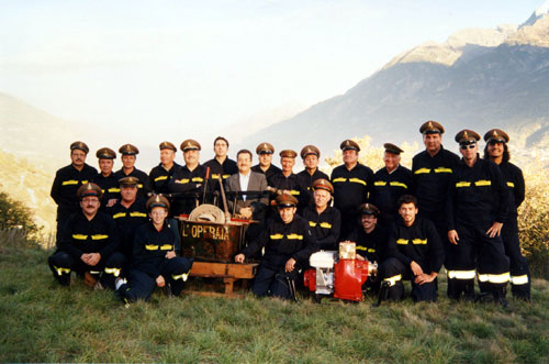 foto di gruppo dei vigili del fuoco volontari di S. Martin
